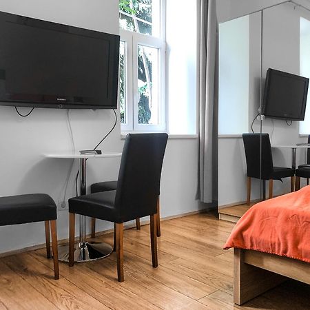Relaxing 2-Bed Apartment For Extended Visits Wien Eksteriør billede